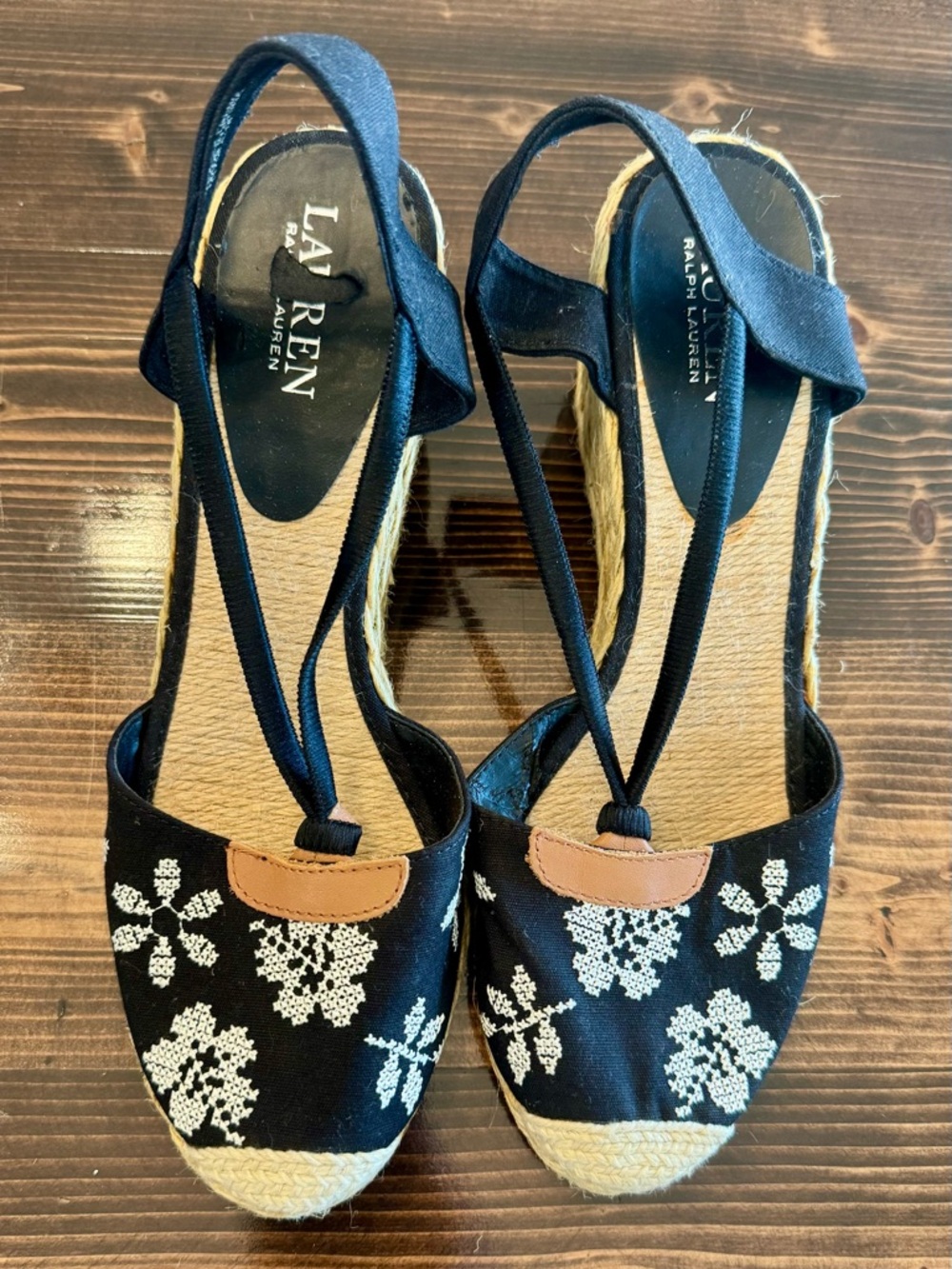 Ralph Lauren Black Espadrille Wedge Sandals with White Floral Embroidery Size 9